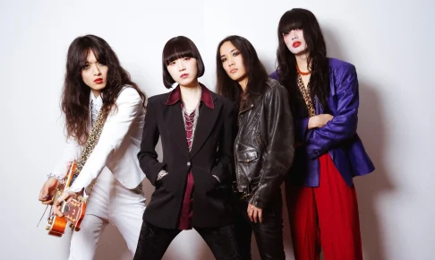日本のロックンロールシーンに新たな衝撃を与える若きバンド、それが暴動クラブVoodoo Club